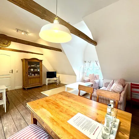 Altes Standesamt Grosse Апартаменты *